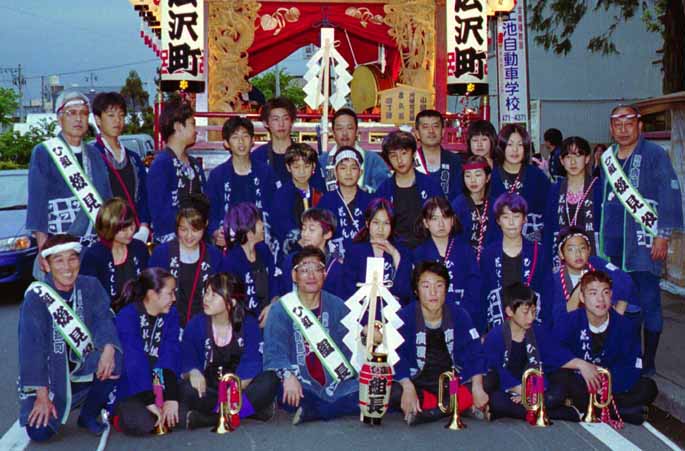 平成13年度（2001年）広沢町凧揚会ひ組 屋台引き回し