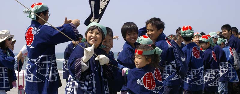 平成19年度（2007年）広沢町凧揚会ひ組 子供凧揚げ